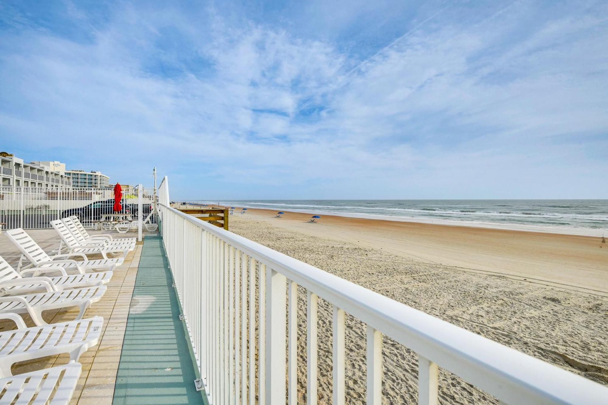 Updated Daytona Beach Oceanfront Studio! Ngoại thất bức ảnh